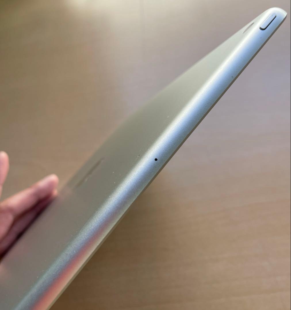 iPad 第9世代　A2602　Wi-Fiモデル　シルバー　64GB ジャンク品