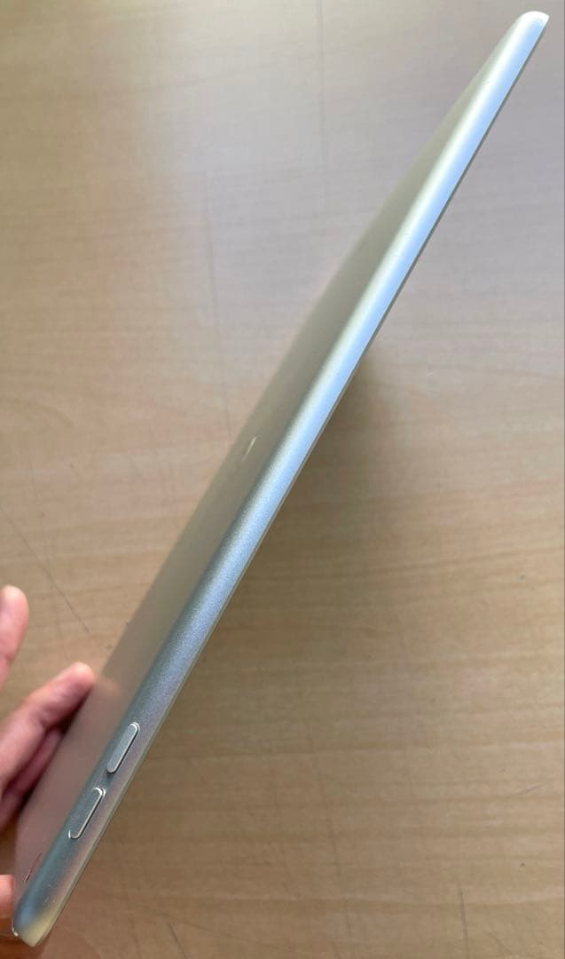 iPad 第9世代　A2602　Wi-Fiモデル　シルバー　64GB ジャンク品