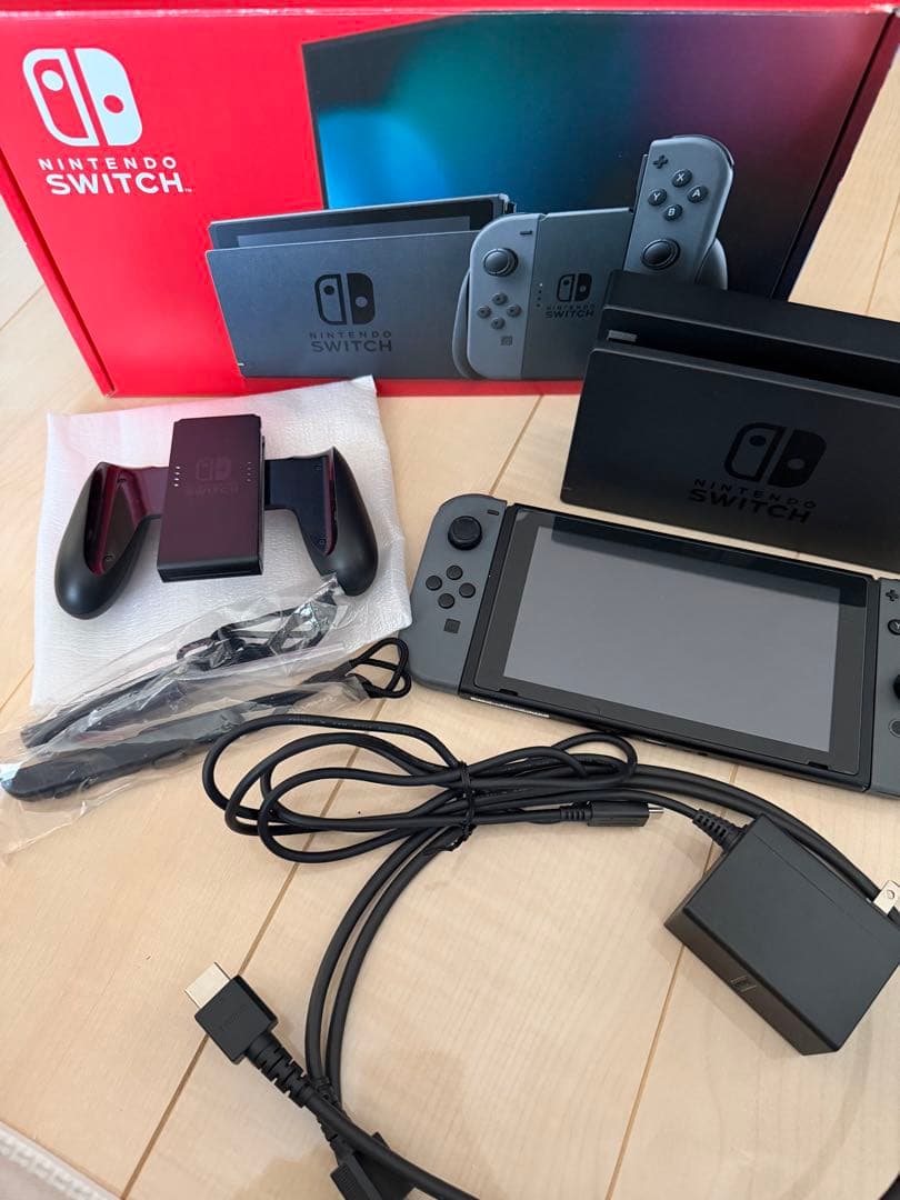 美品!!Nintendo Switch 本体　グレー