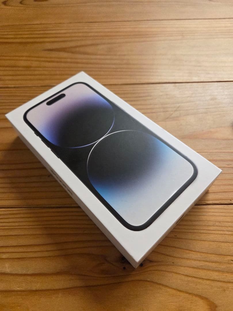 Apple iPhone 14 Pro 本体