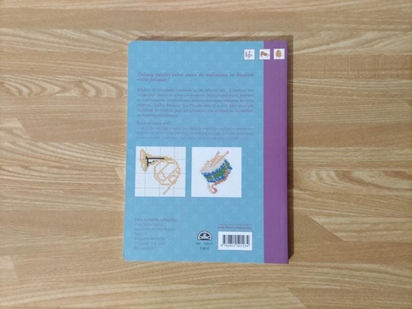 Musique et melodies　クロスステッチ　洋書　音楽　本　1冊