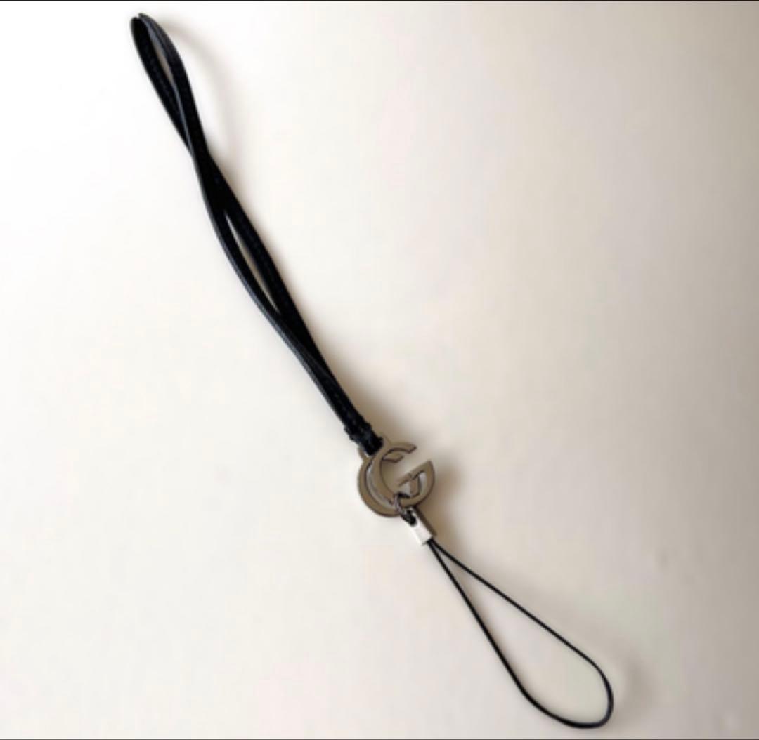 未使用✨GUCCI マーモント　携帯 スマホストラップ チャーム　レザー　黒