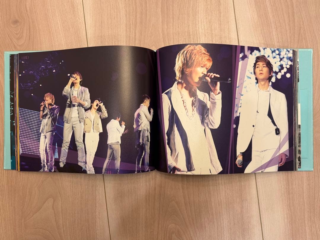 SHINee WORLD 1st concert 写真集 ライブ DVD
