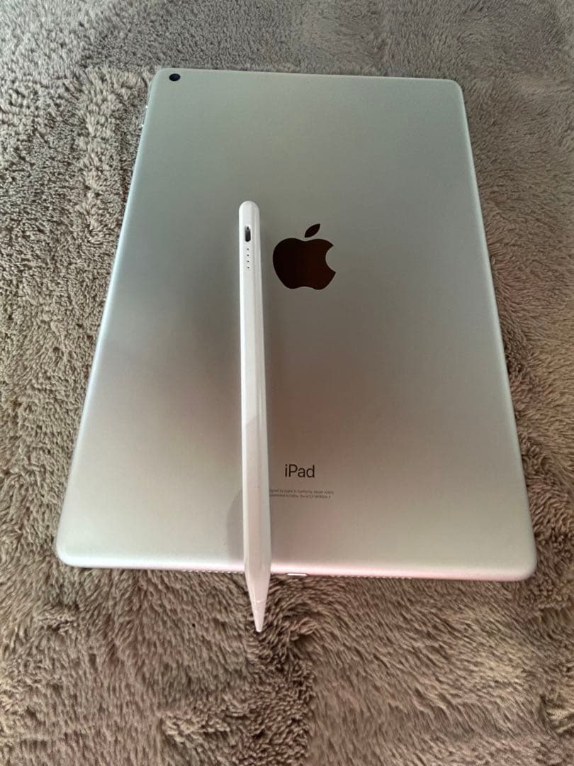 iPad第9世代64GBタッチペン、カバー付き