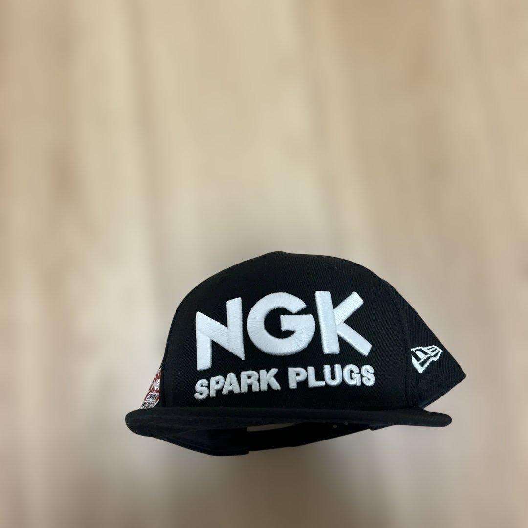 NEWERA NGK スパークプラグ キャップ 黒