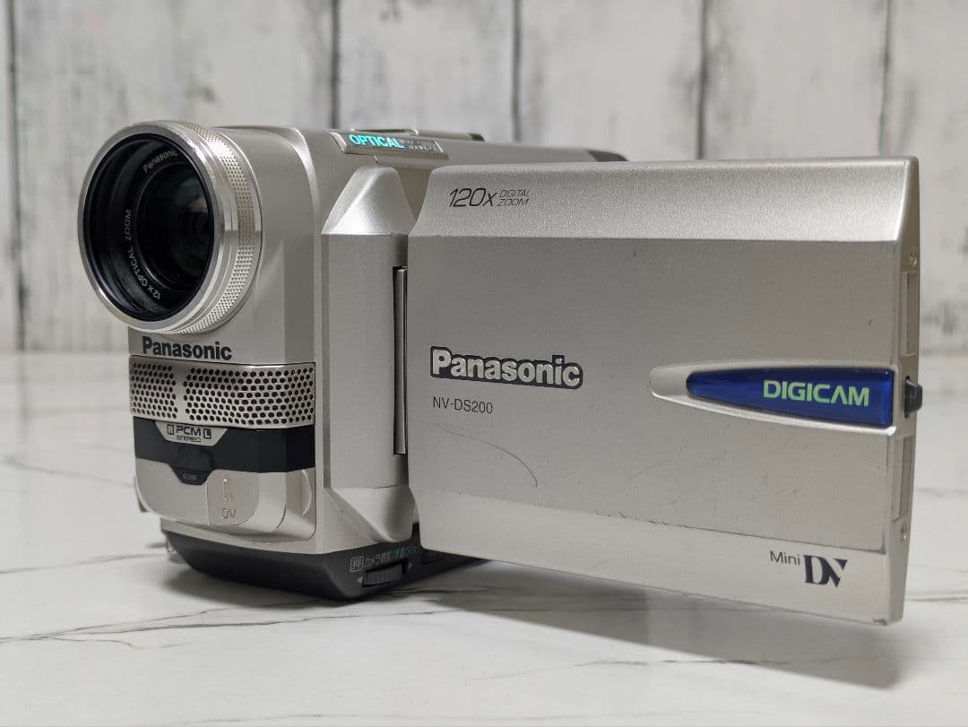【豪華セット】Panasonic　NV-DS200　MiniDV対応　お買い得