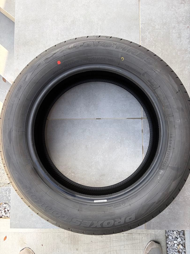 ❷(26年製)新車外し ほぼ新品 アルファード40 225/60R18 タイヤ