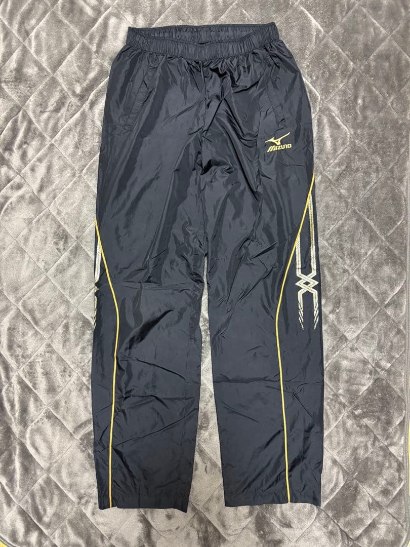 mizunoミズノ ブラックジャージ上下セット 美品
