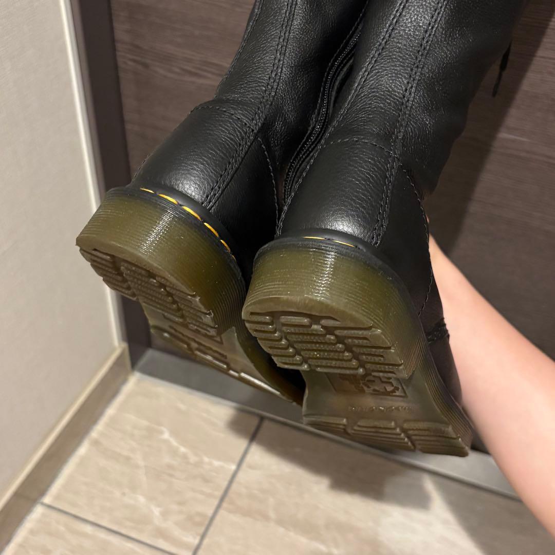 【(=^ェ^=)商品】Dr.Martens 20ホールブーツ