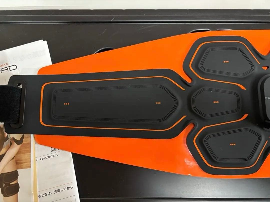 【超美品】SIXPADシックスパッド　アブズベルト一式　ジェルシート付