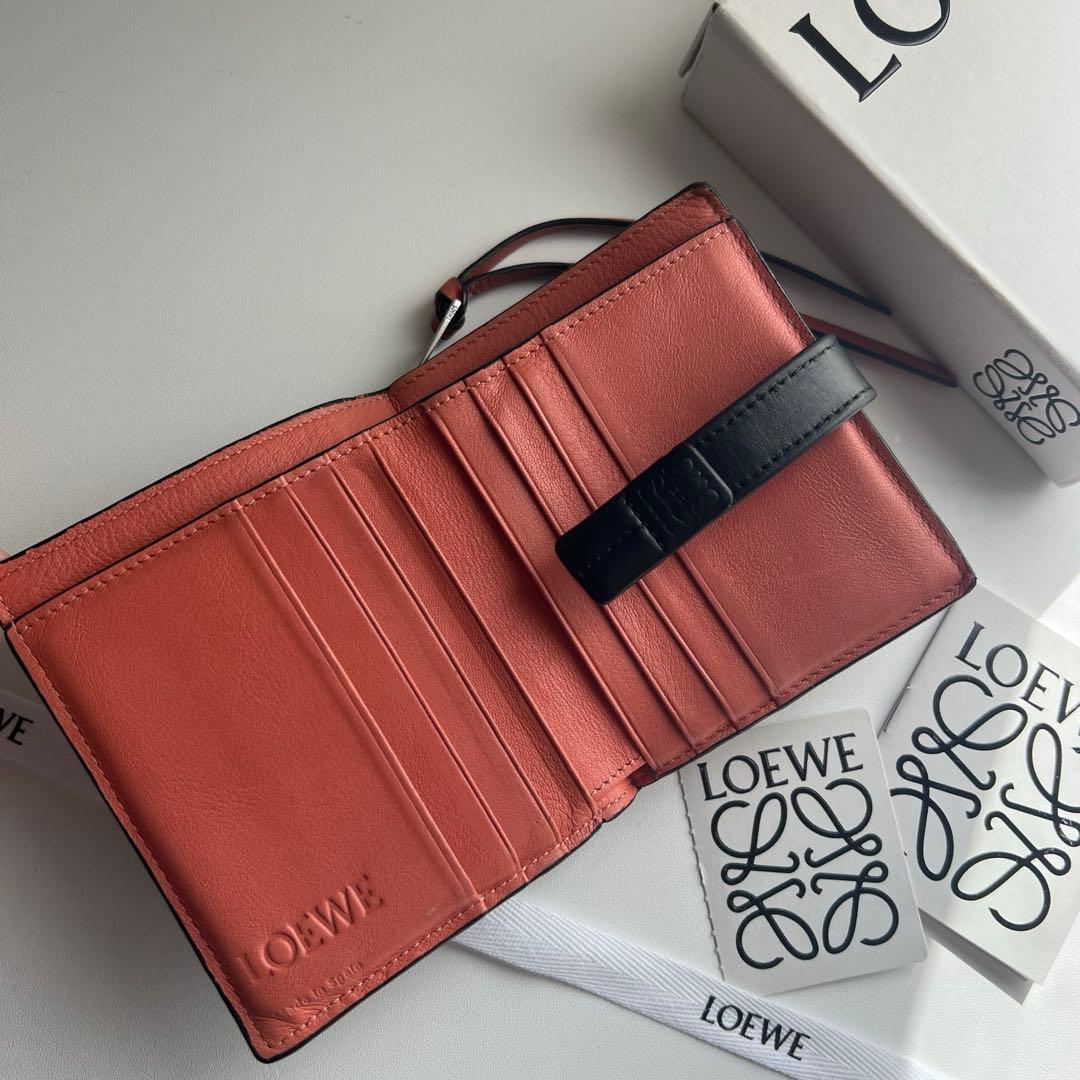 217 極上美品 LOEWE ロエベ 2つ折り財布