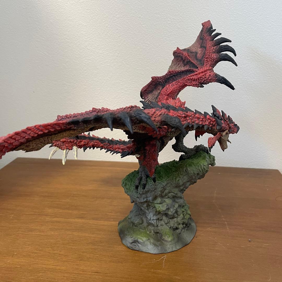 モンスターハンター リオレウス クリエイターズモデル フィギュア モンハン