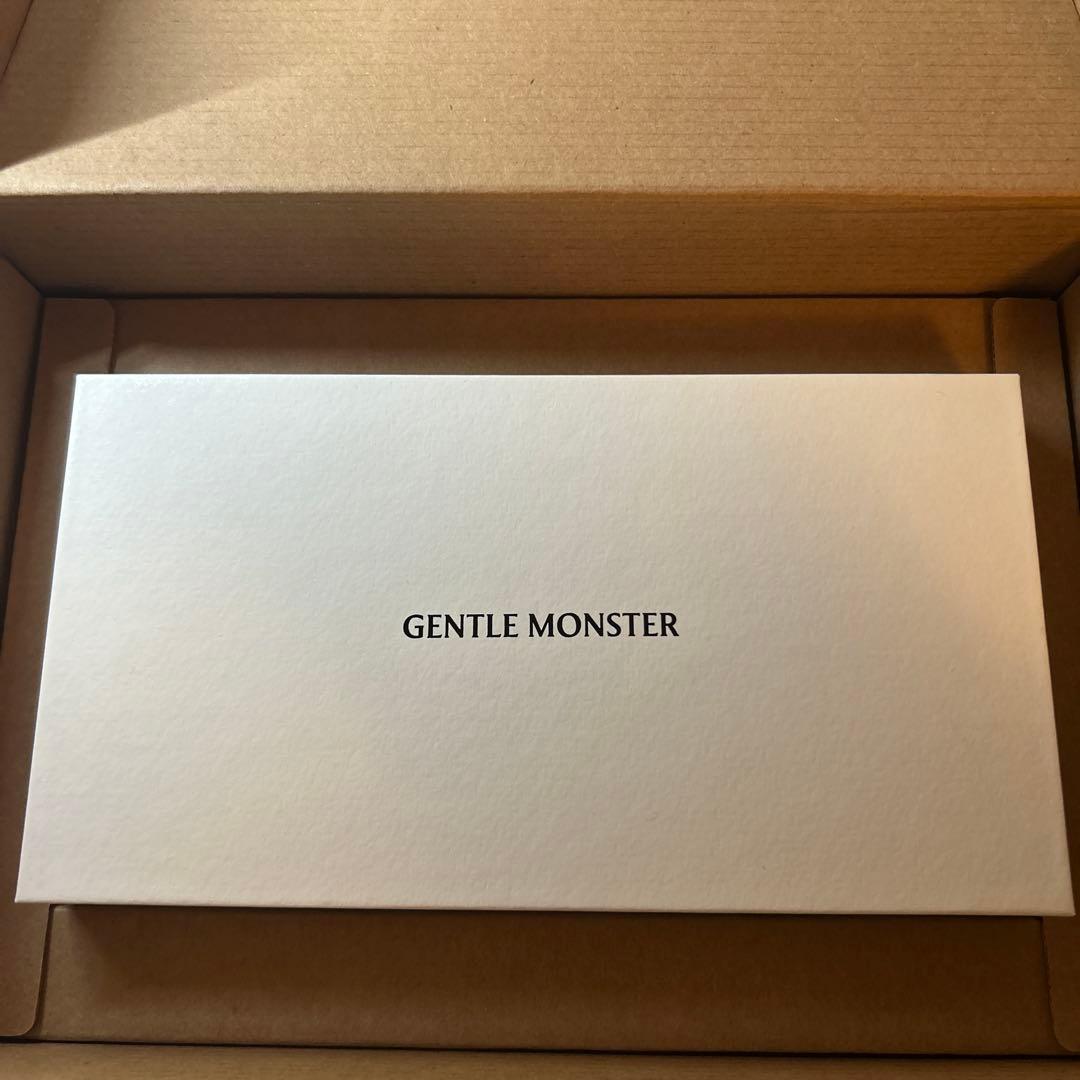 GENTLE MONSTER ジェントルモンスター サングラス Her 01