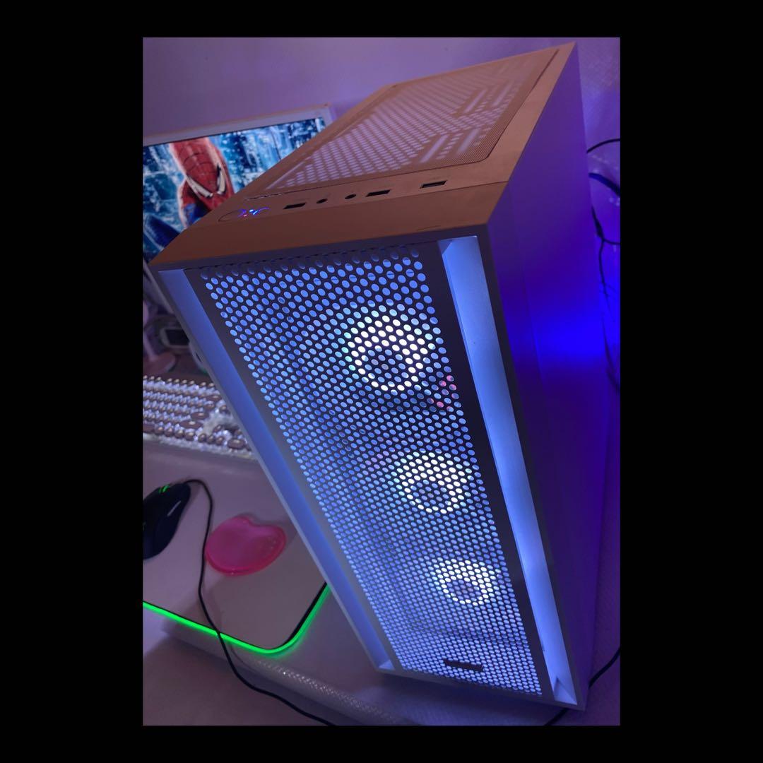 ゲーミングPC フルセット　i7-7700k GTX1070 クールホワイト