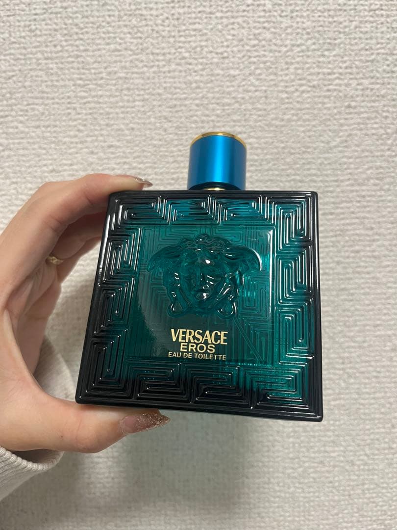 VERSACE EROS Eau de Toilette ヴェルサーチ　エロス