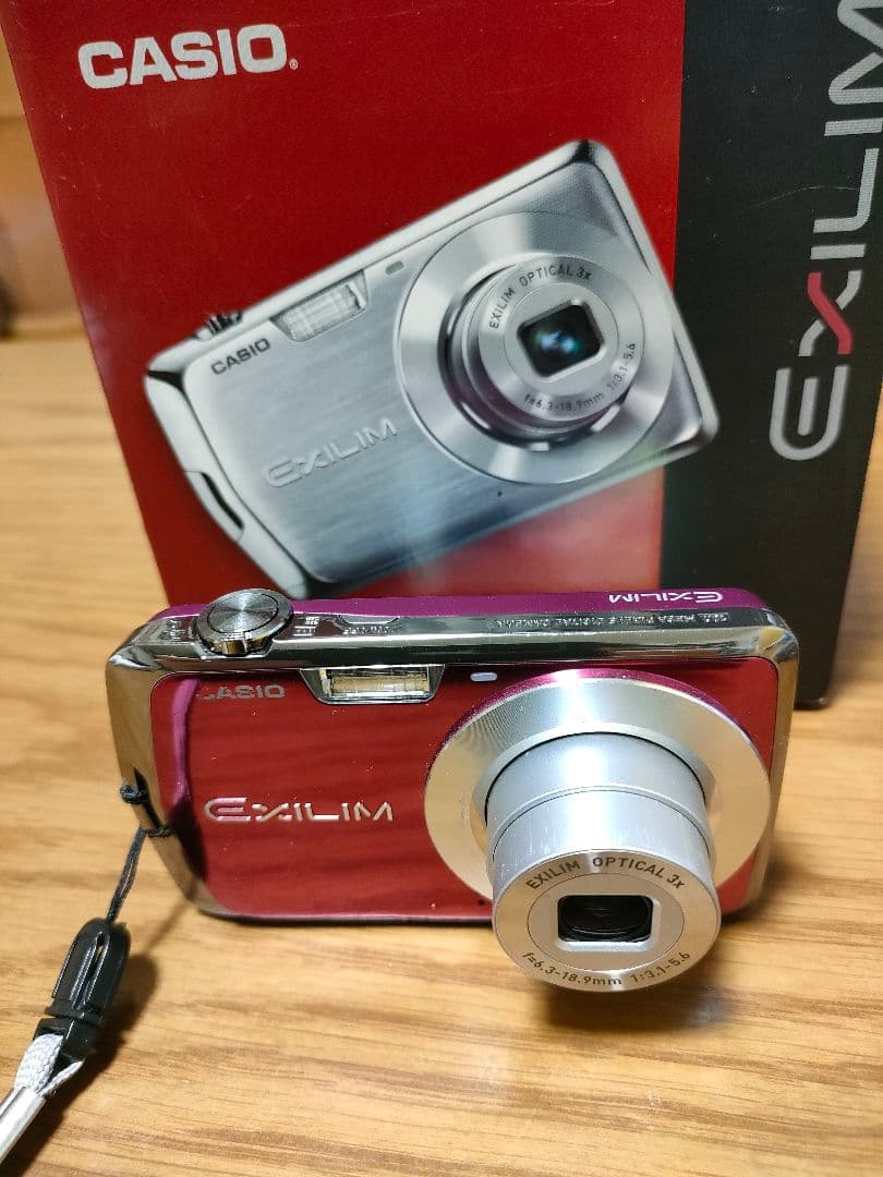 【大幅値下げ】CASIO EXILIM EX-Z1 デジタルカメラ　付属品完備