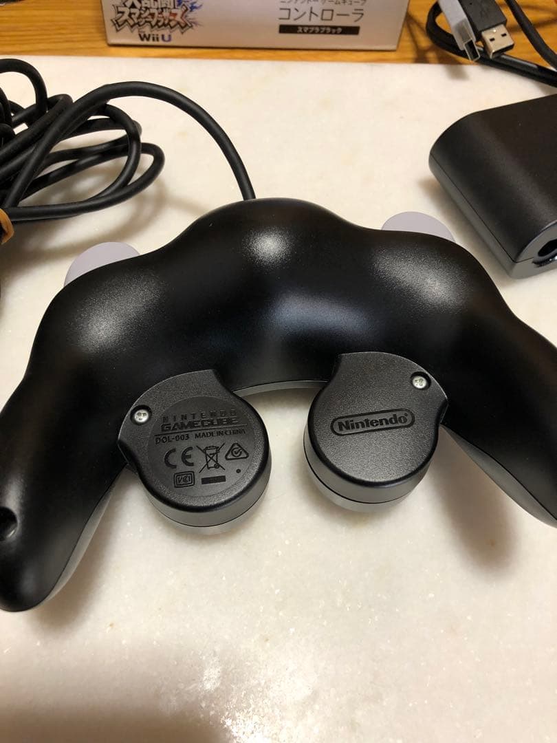 純正品　ゲームキューブコントローラ　スマブラブラック　接続タップ