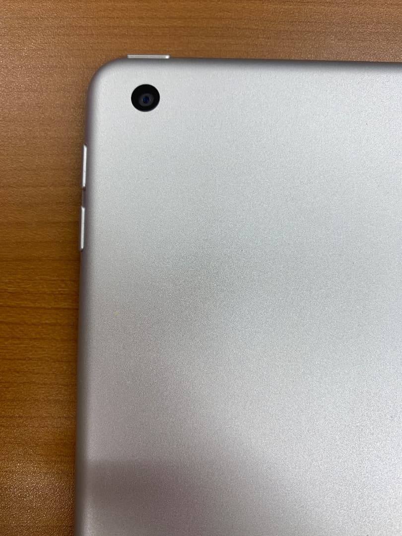 B*︎様 動作確認済 iPad(第７世代) WIFIモデル 32GB ID H2