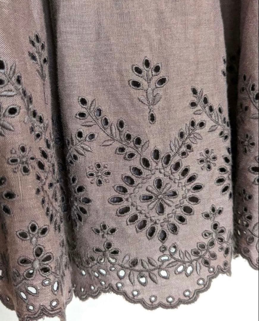 大人気！完売！フォクシー リネンワンピース38麻カットワークフリル刺繍