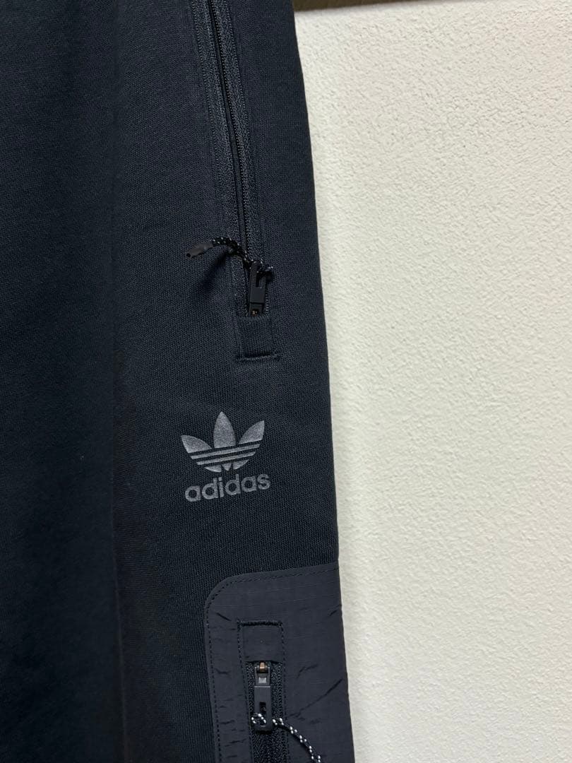 adidas スウェットセットアップ 黒　XL　新品未使用