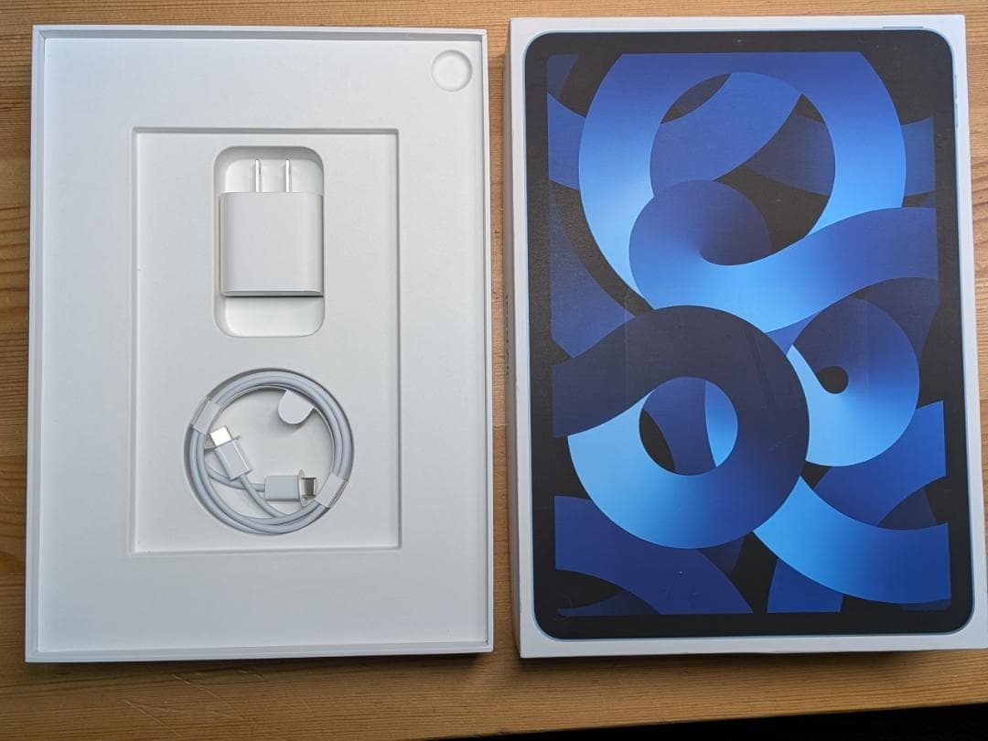 超美品 iPad Air 第5世代 64GB Wi-Fi 付属品 完備おまけ付き