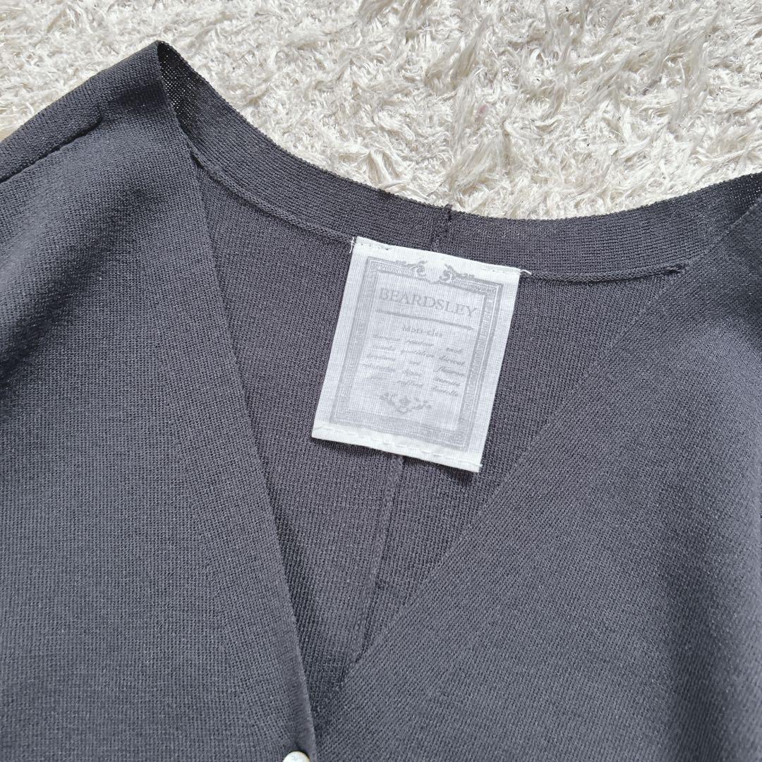 美品　BEARDSLEY ビアズリーサラッとカーディガン　ブラック