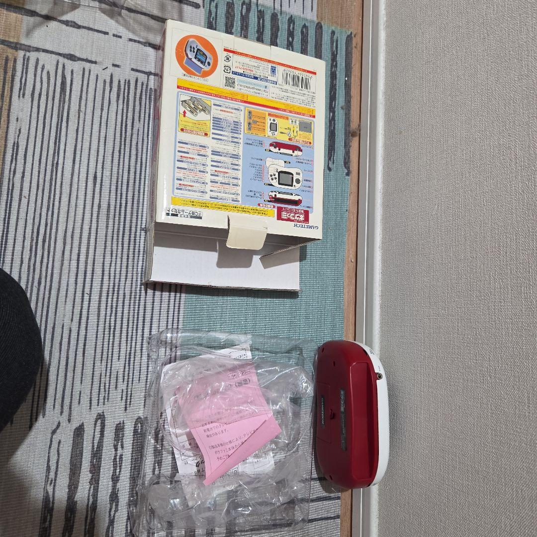 ポケファミ動作確認すみ箱と本体のみになりますテレビに繋げるＡＶケーブルは欠品です