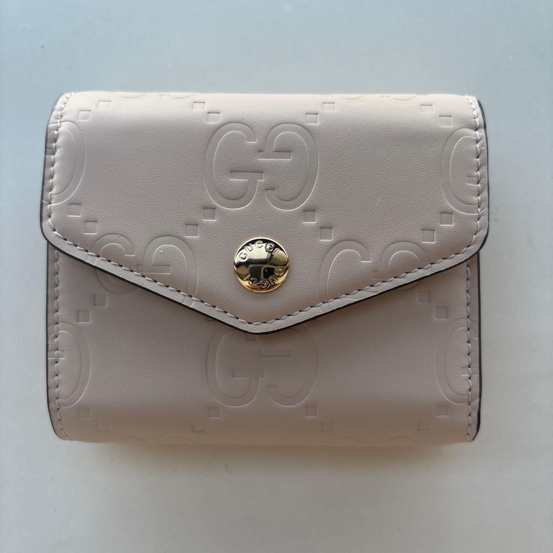 GUCCI ベージュ GGパターン 二つ折り財布