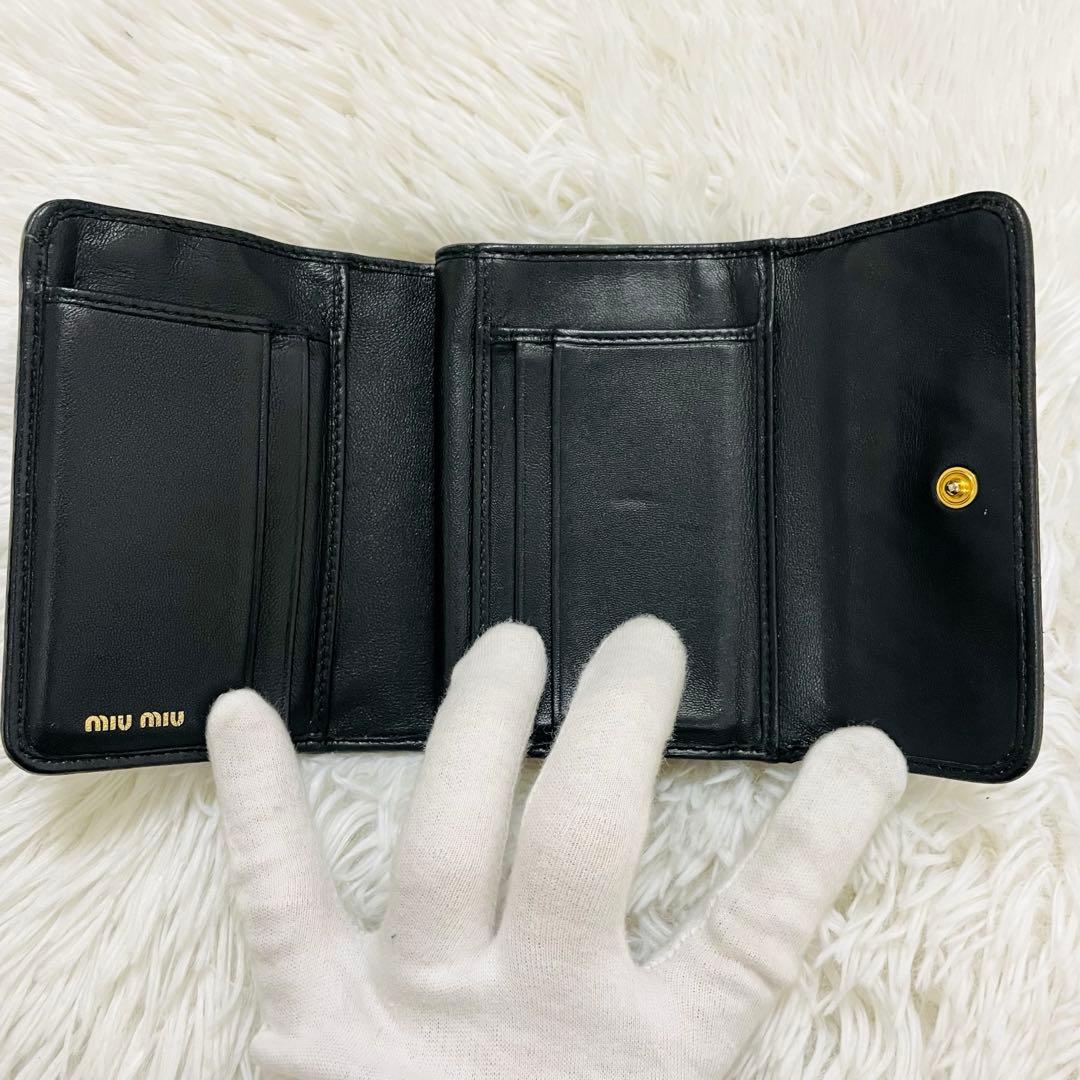 極美✨ミュウミュウ 三つ折り財布 キルティング マトラッセ レザー ブラック