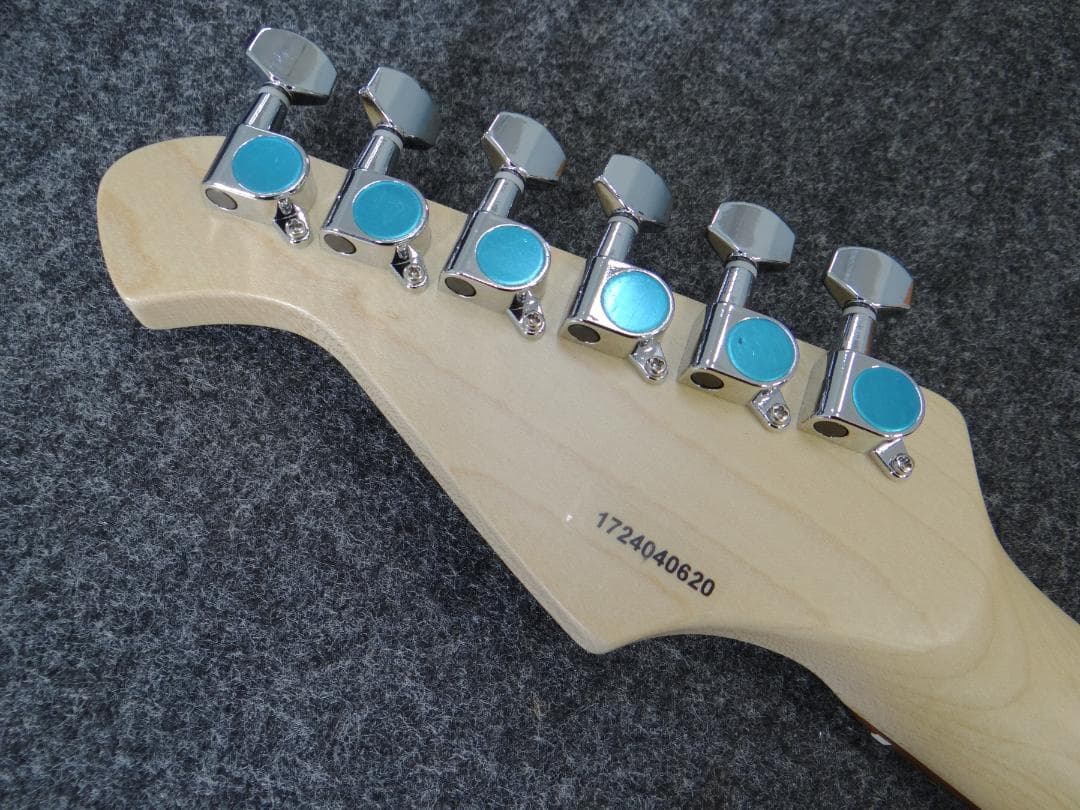 Legend Stratocaster 新品同様