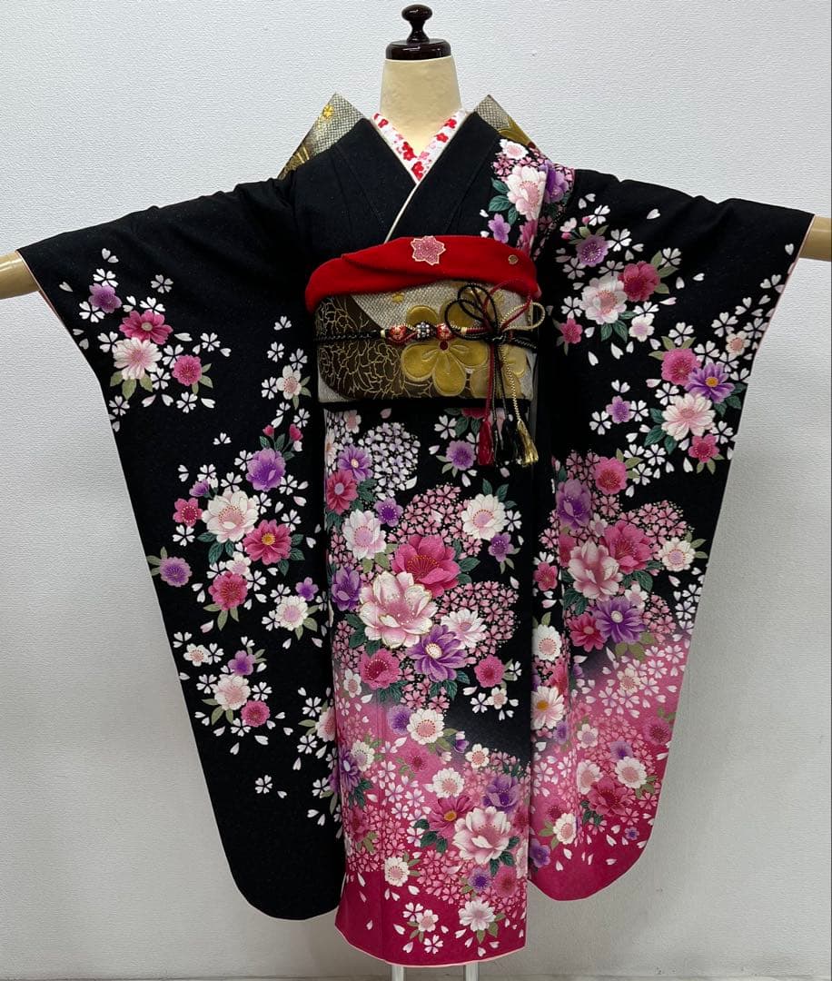 振り袖　フルセット　長襦袢　黒地　成人式　金彩加工　刺繍入り　銀通し　810