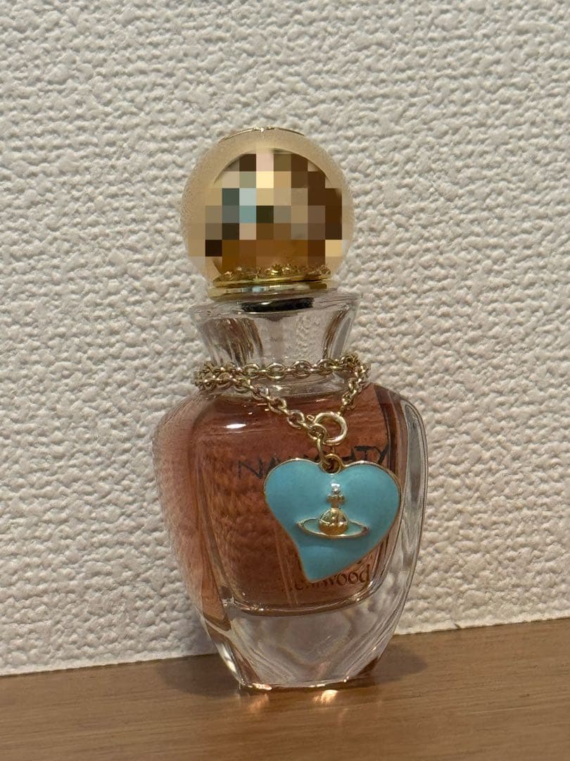 Vivienne Westwood NAUGHTY ALICE 香水