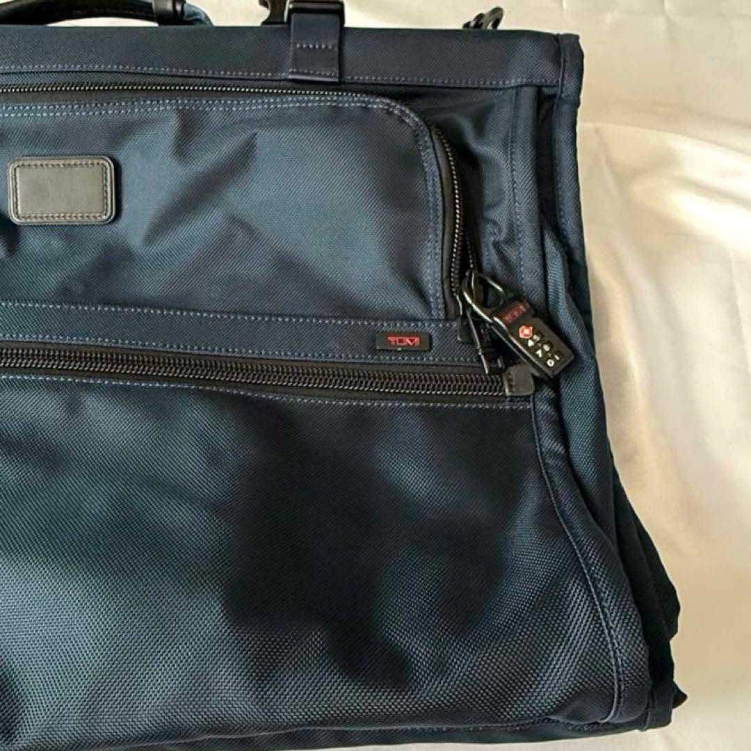 TUMI × SHIPS コラボ ガーメントバッグ ネイビー