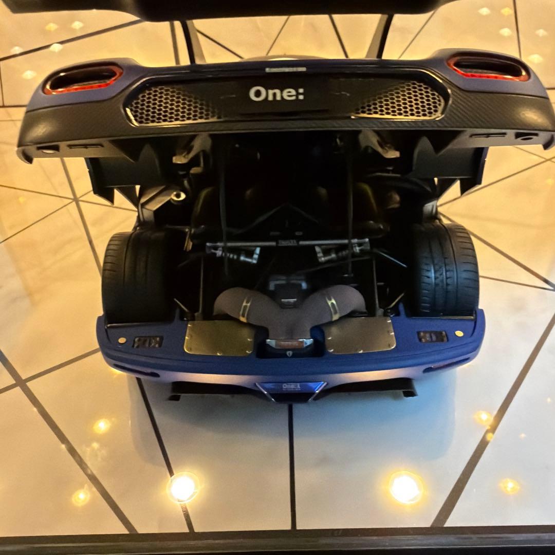 koenigsegg アゲーラ One 1/18スケール ミニカー ブルー