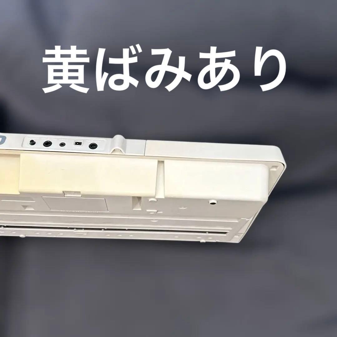 カシオ　電子ピアノ　LK-121　61鍵盤　光ナビキーボード