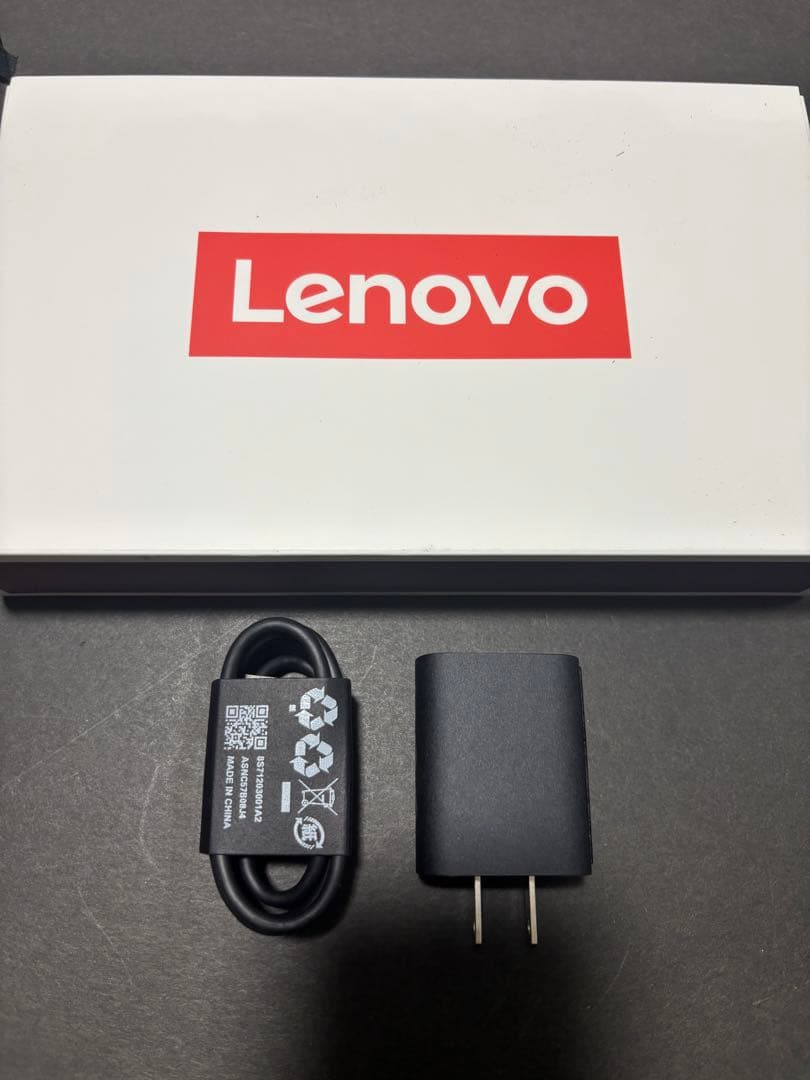 S*e様 lenovo tab k9　レノボ　タブレット　美品