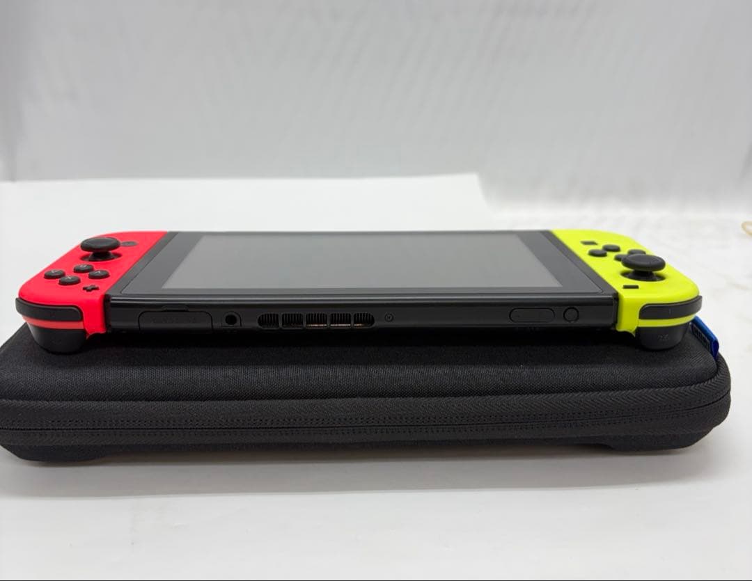 Nintendo SWITCH HAC-001　ゲーム機　アクセサリー付　任天堂