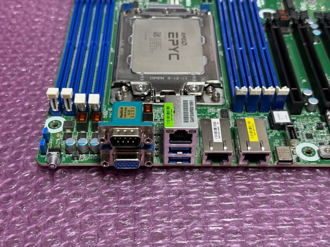CPU AMD EPYC 7713P マザーボード ROMED8-2T
