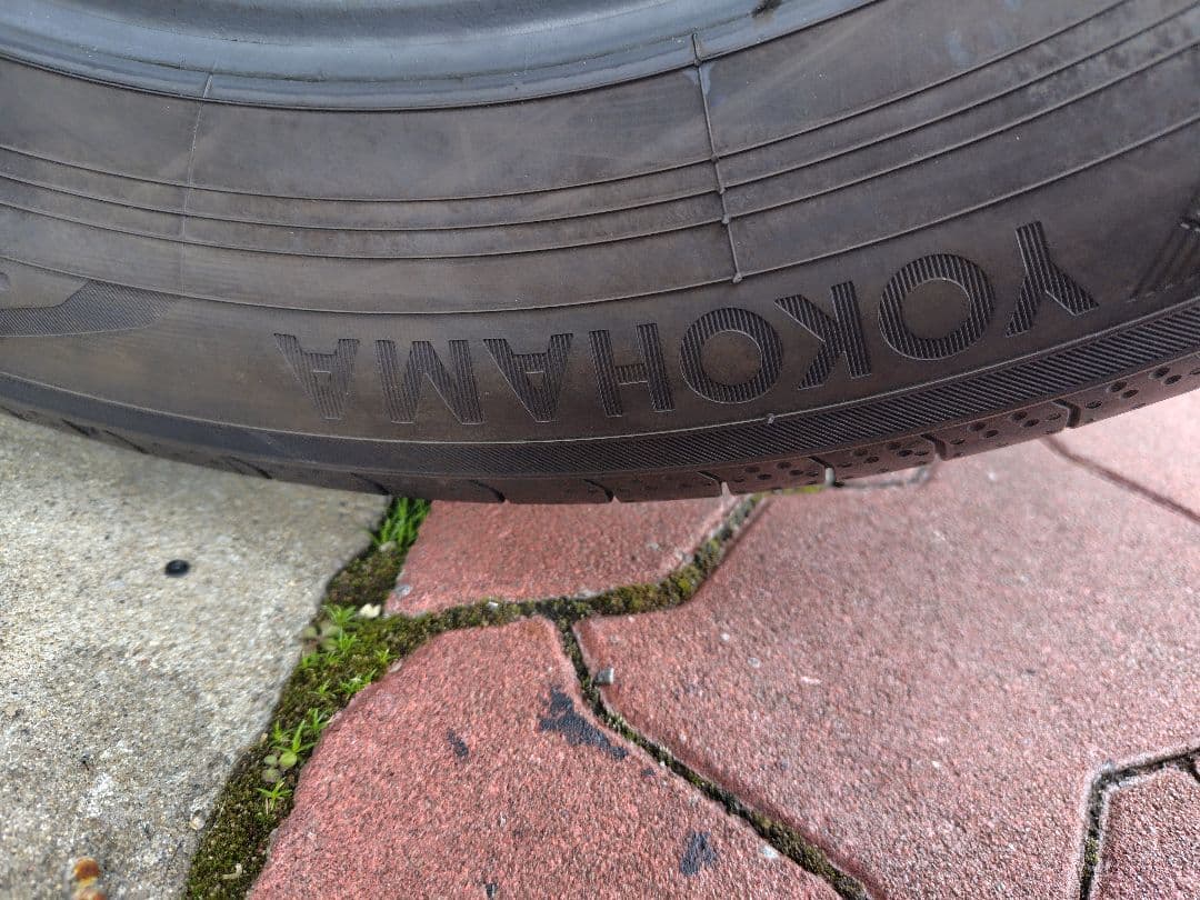プルプル太郎ヨコハマブルーアースRV03 215/60R17 、24年製、