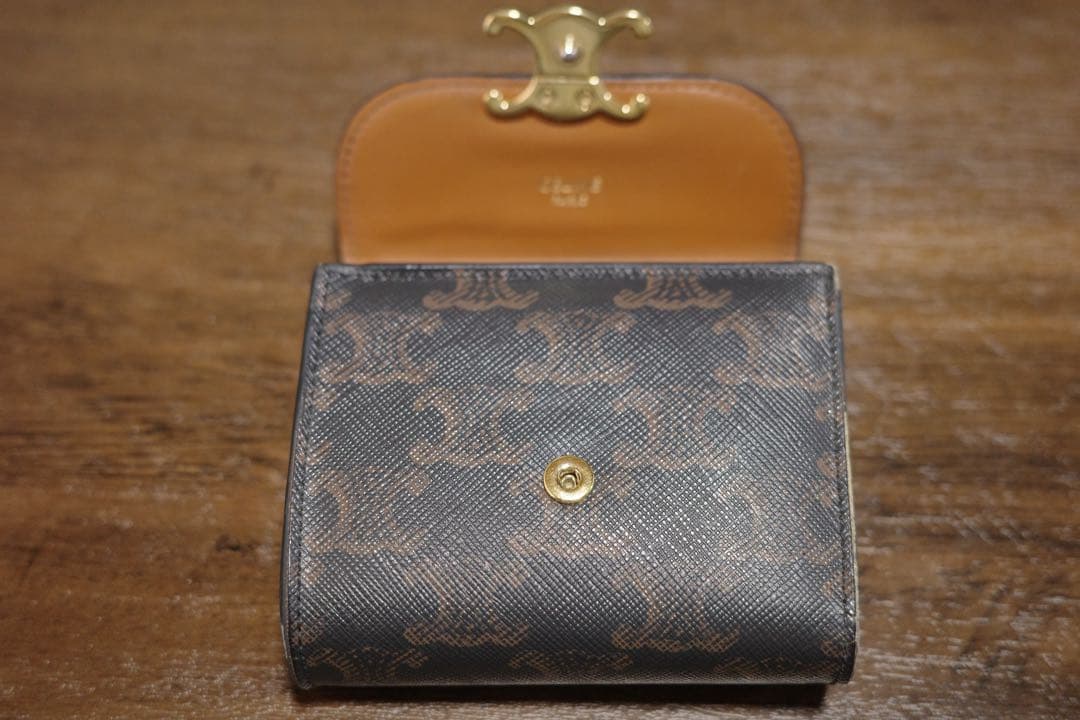 CELINE スモール フラップウォレット トリオンフ　箱あり