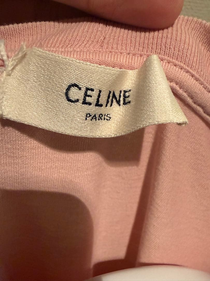 CELINE ピンク ロゴ Tシャツ
