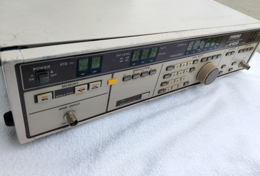 よ*す様 キクスイ　KSG-4100 FM-AM シグナルジェネレーター　中古