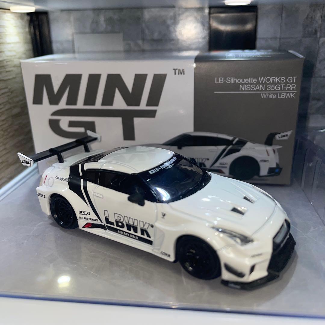 MINI GT 1/64 LB-シルエット 35GT-RR ホワイト