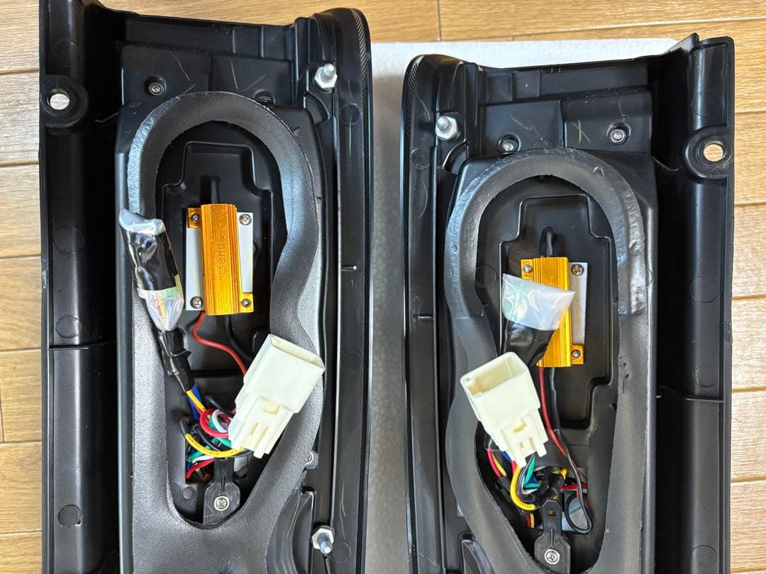 ハイエース200系Valenti Jewel LED Tail Lamp