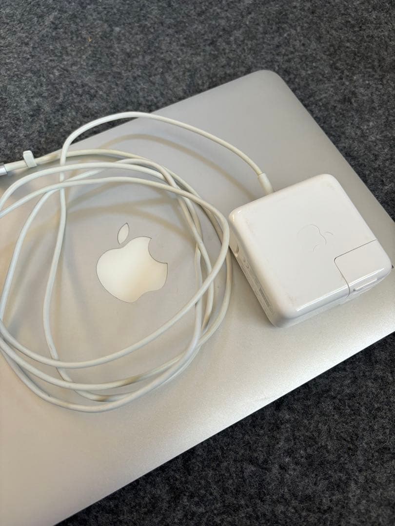 Mac Book air 11インチ　2012年モデル