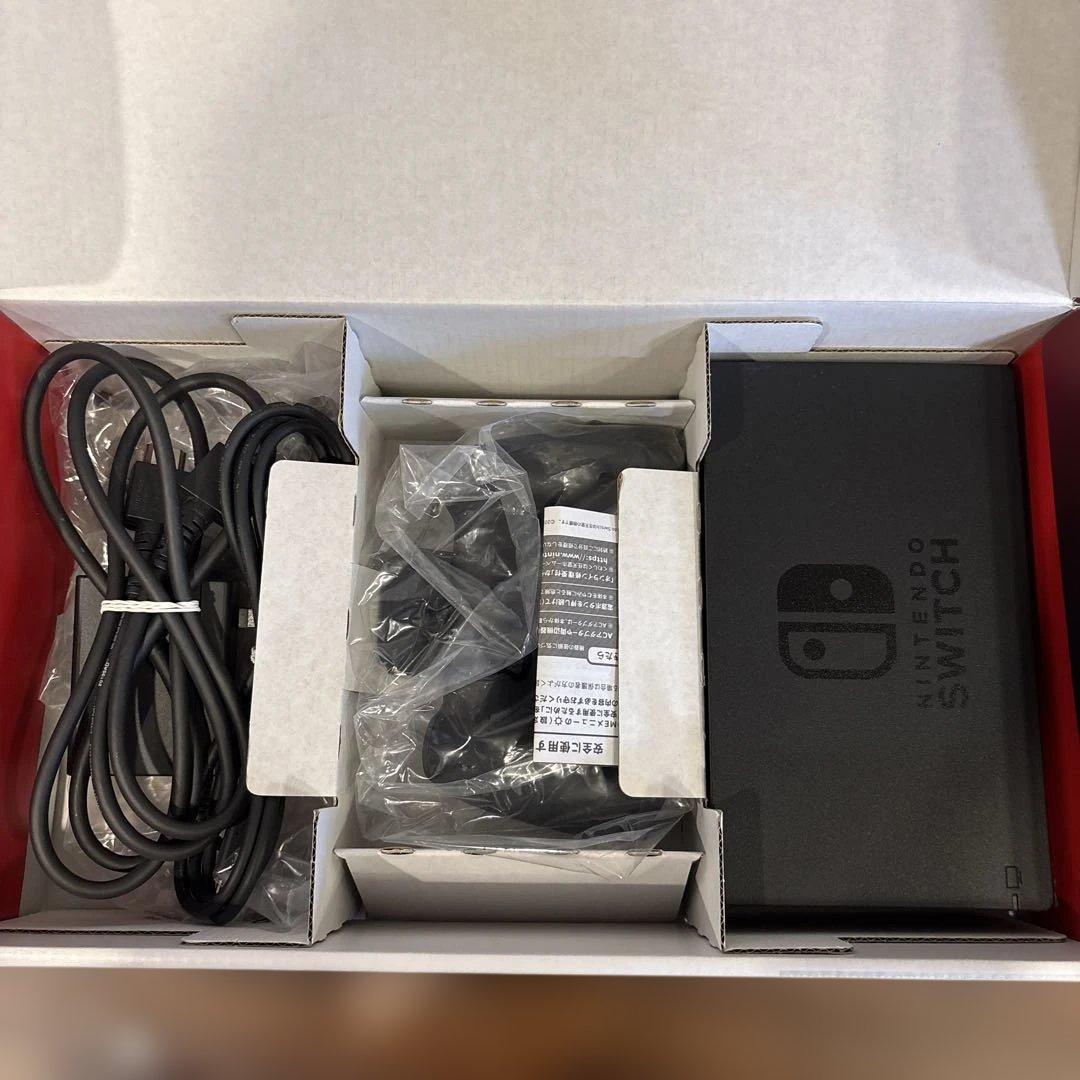 Nintendo Switch 本体 ブラック　スマブラ　おまけ付き