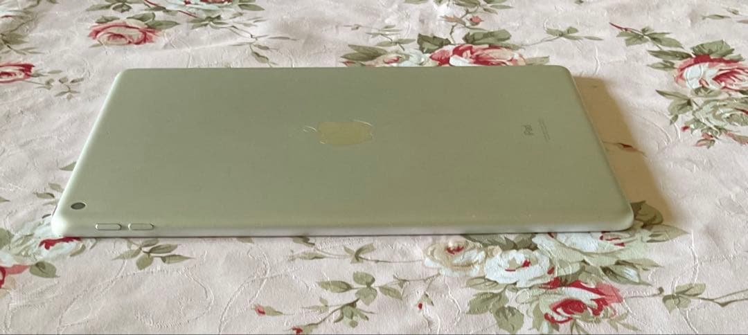 ⭐️美品Apple iPad 第9世代 A2602 256GB シルバー