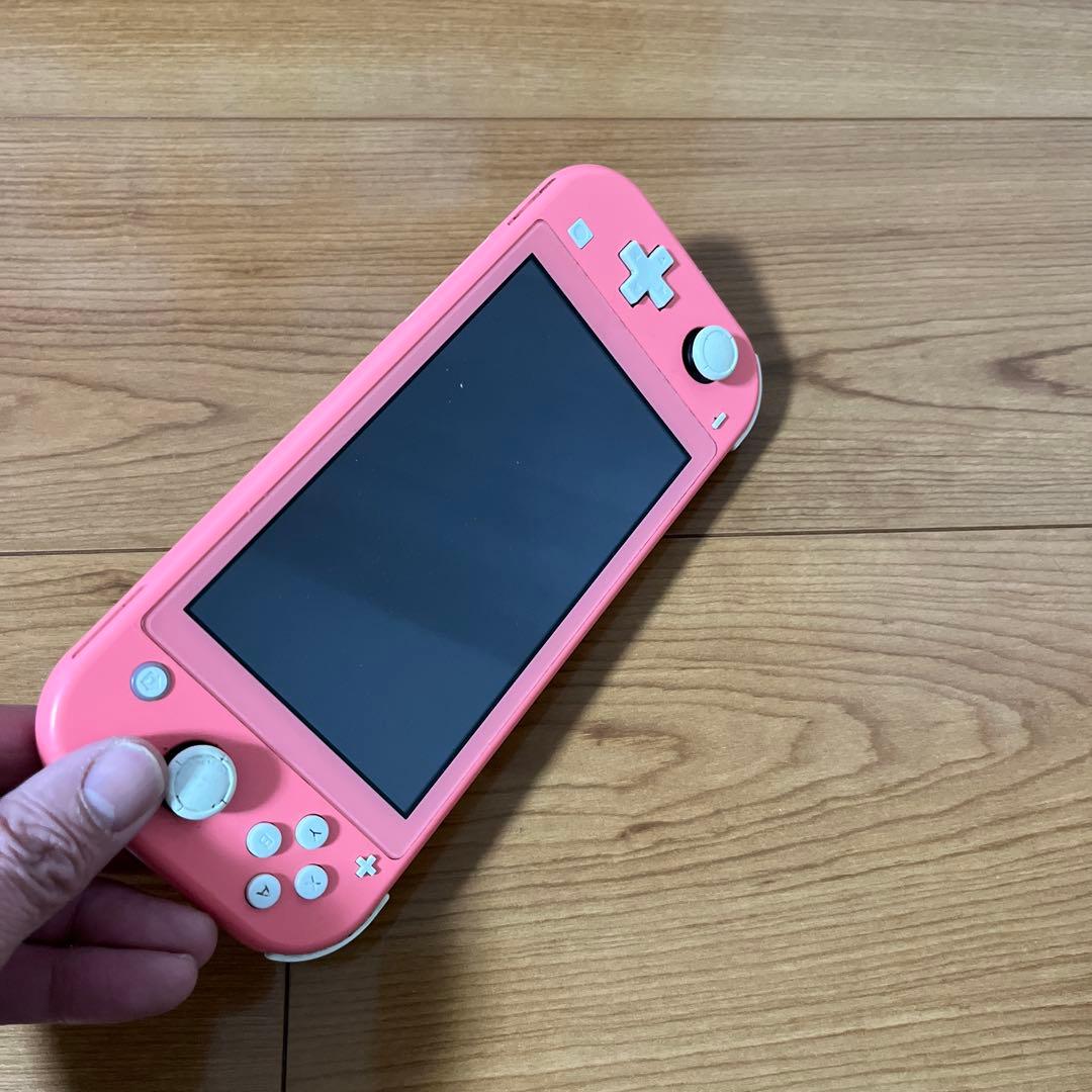 任天堂 スイッチライト 本体 コーラル色 ジャンク品