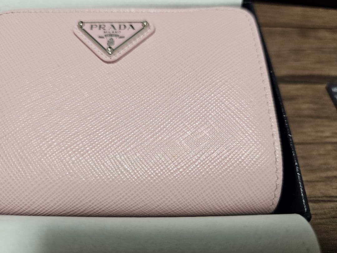 PRADA サフィアーノレザー 二つ折り財布 ピンク