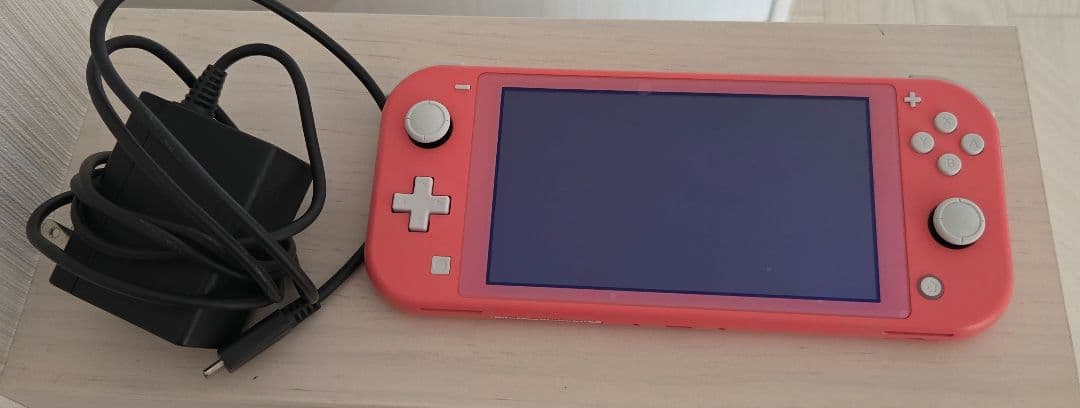 Nintendo Switch Lite●コーラル ピンク 充電器付き●